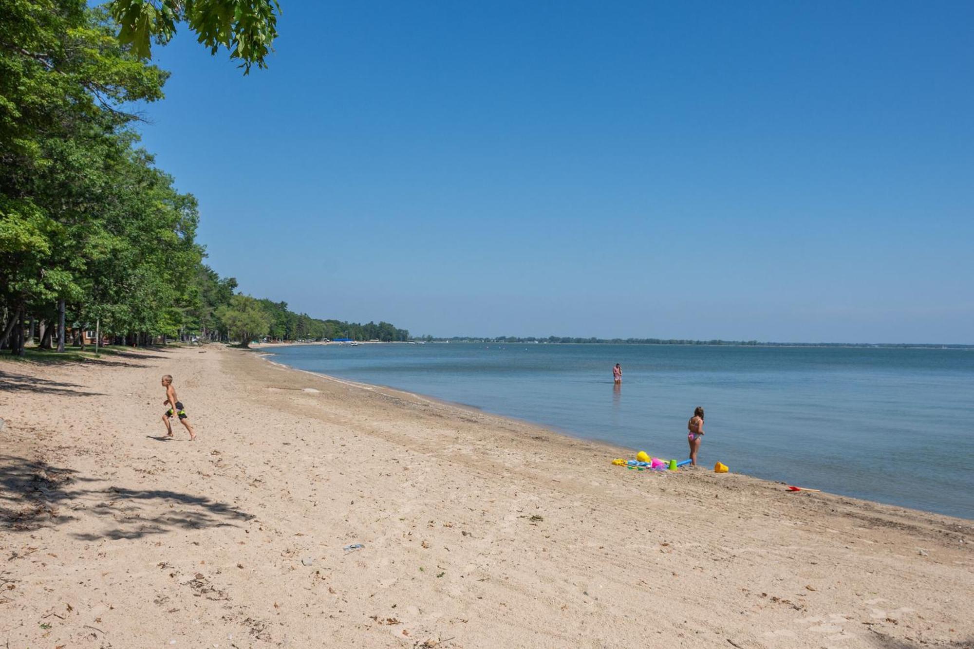 Cozy Home Lake Huron II Au Gres ภายนอก รูปภาพ